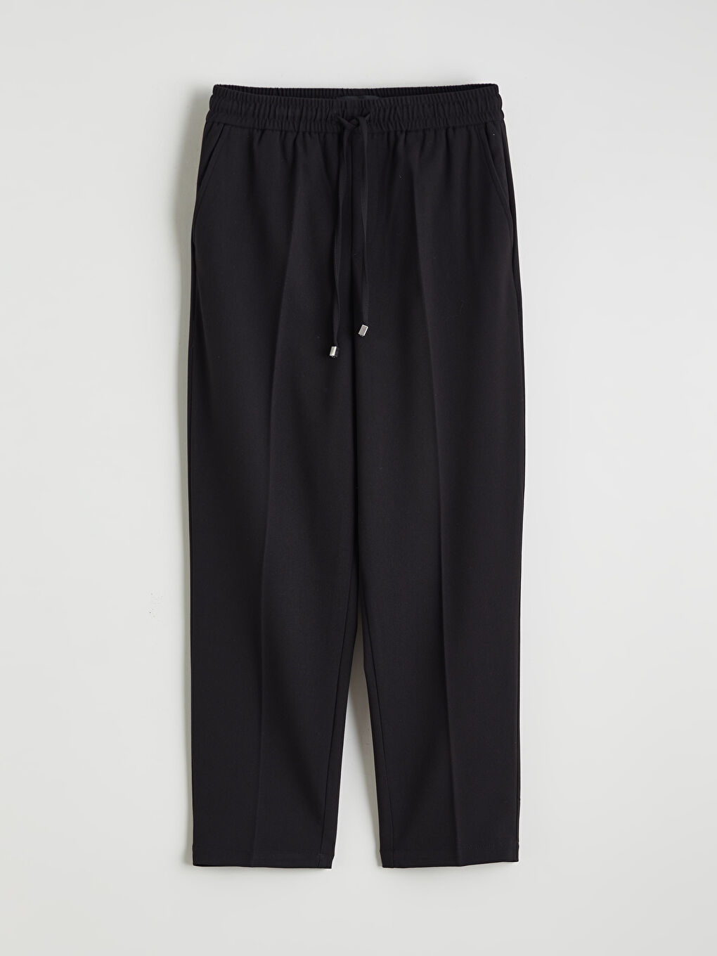 Women's Carrot Fit Trousers with Elastic Waistband-4