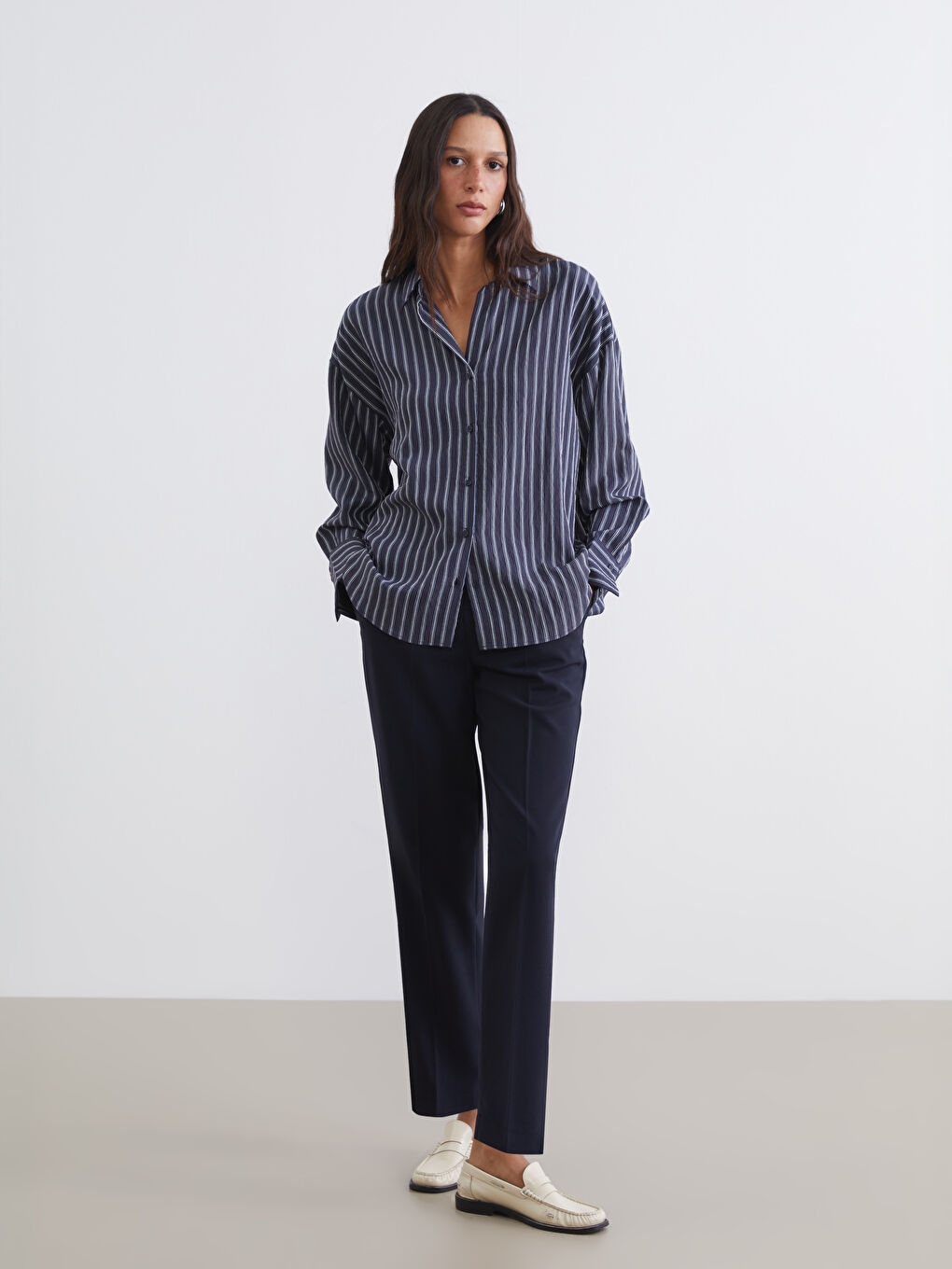 Women's Carrot Fit Trousers with Elastic Waistband