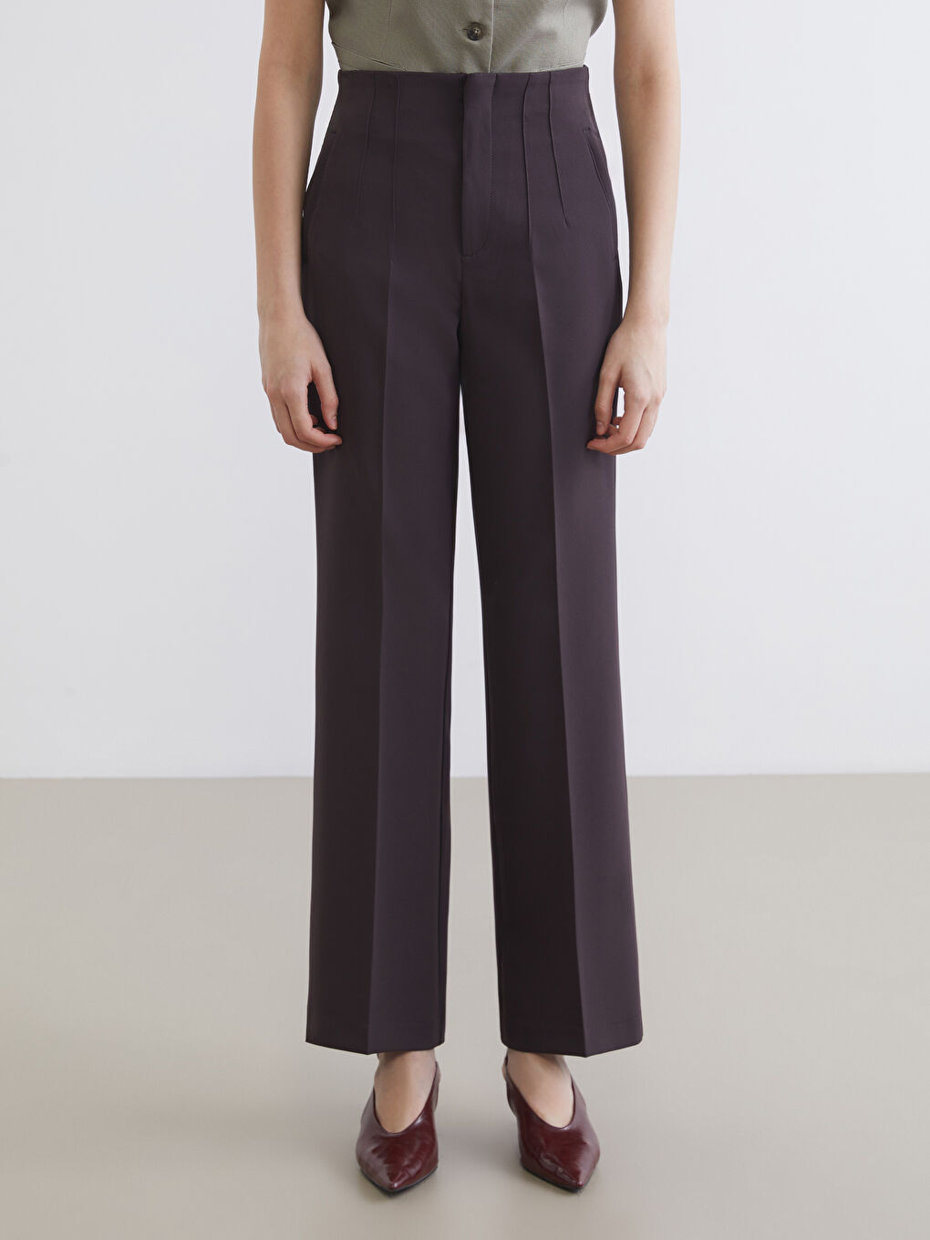 Брюки с высокой посадкой и расклешённым кроем-1