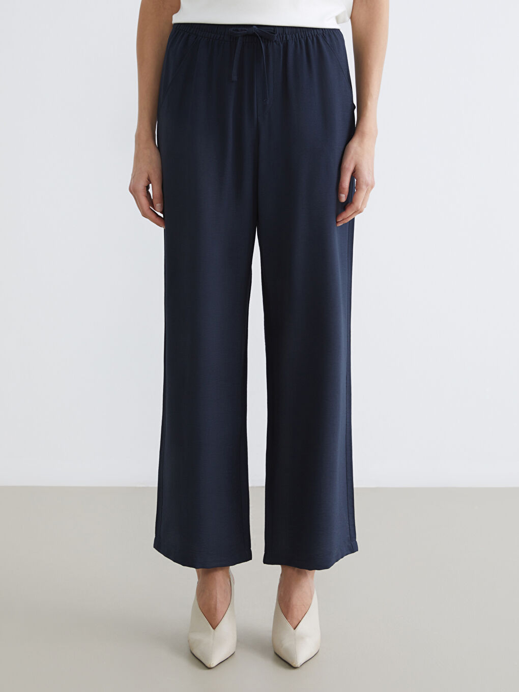 серпімді белдікті кең балақты шалбарымызда күнделікті жайлылық пен оңай талғампаздық үйлеседі-1