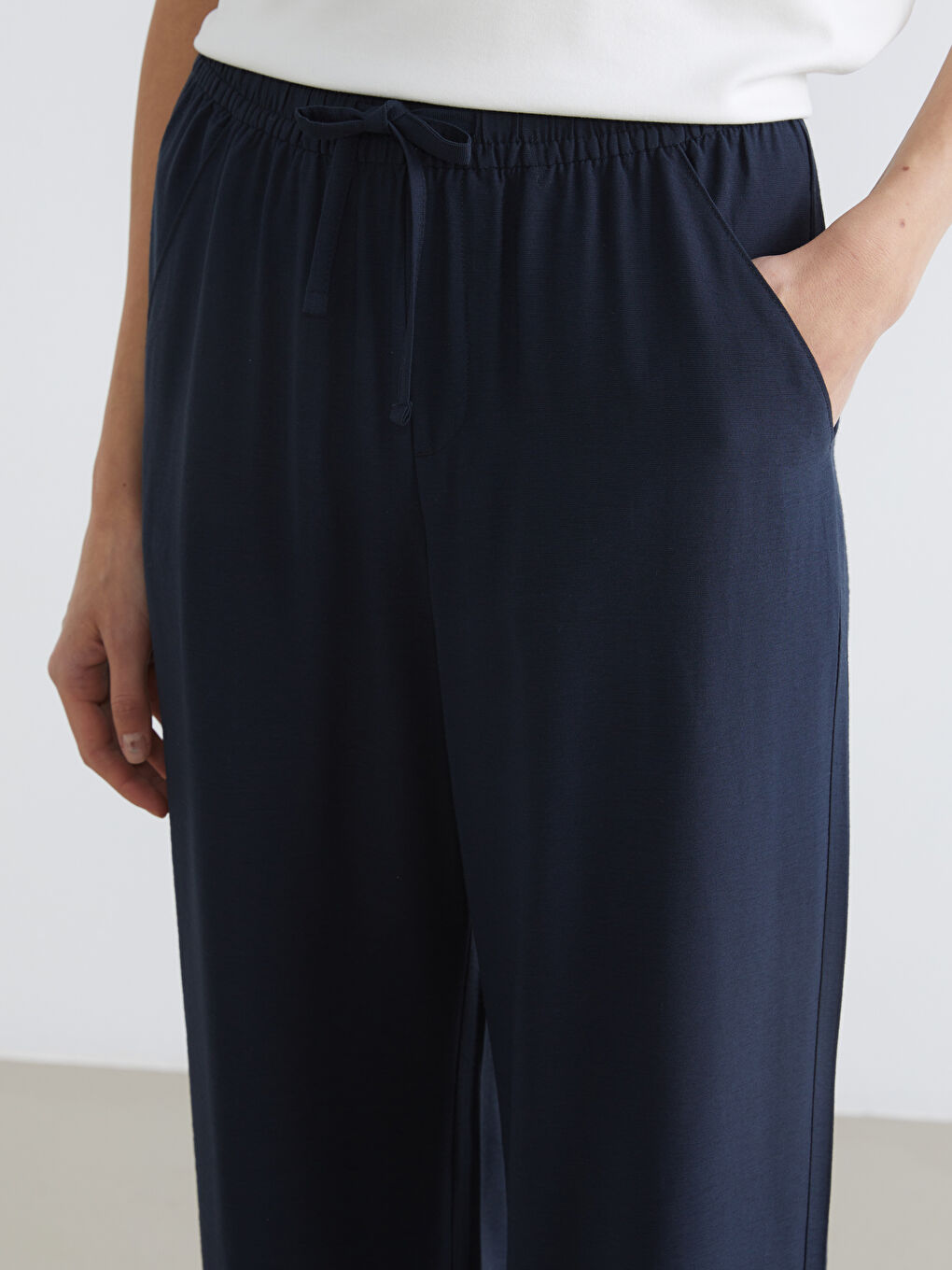 серпімді белдікті кең балақты шалбарымызда күнделікті жайлылық пен оңай талғампаздық үйлеседі-2