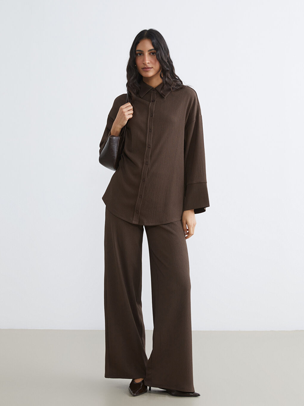 Textured Women's Trousers with Elastic Waistband