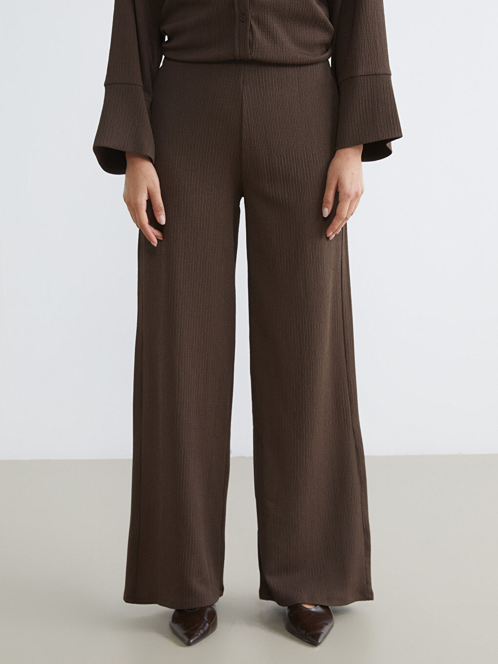 Textured Women's Trousers with Elastic Waistband-1