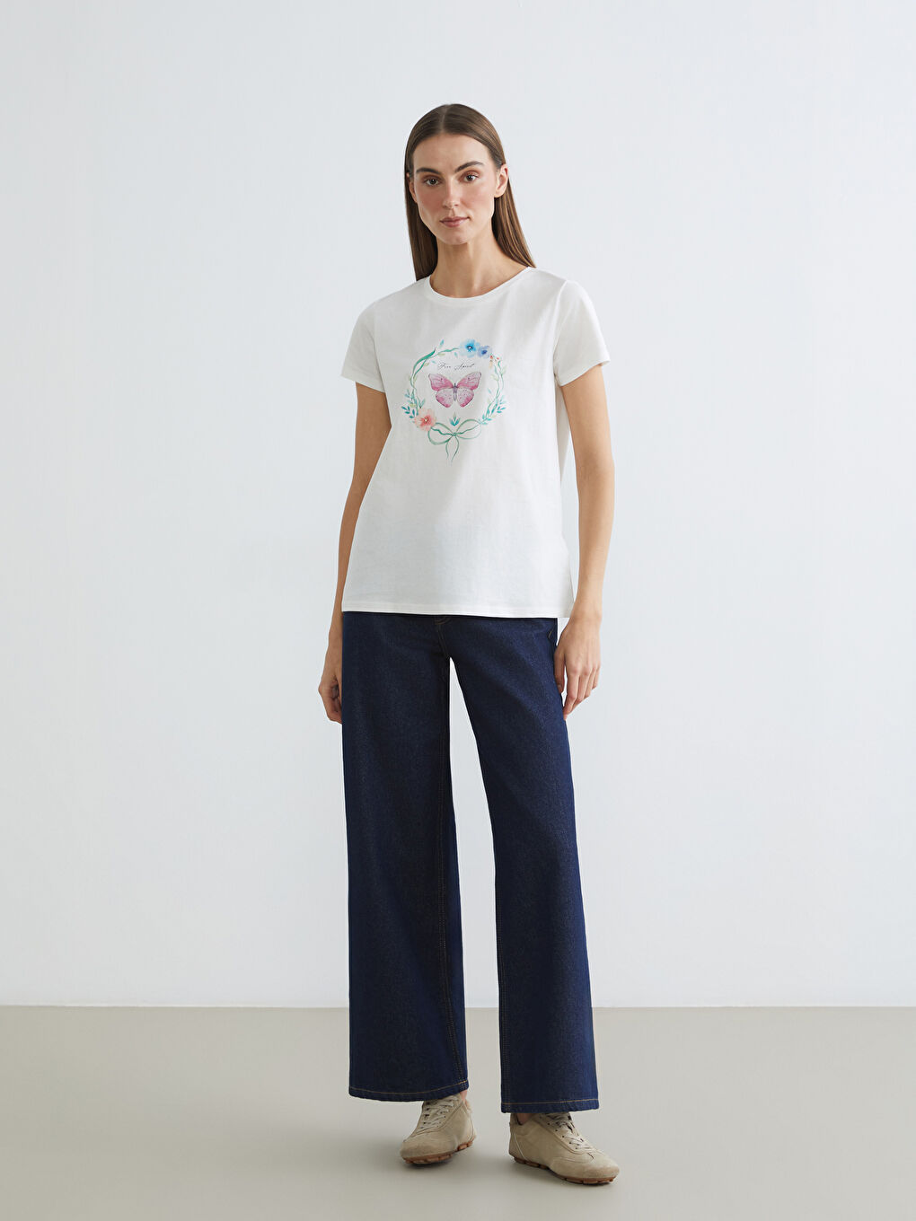 Ekru Bisiklet Yaka Baskılı Kadın Tişört-1