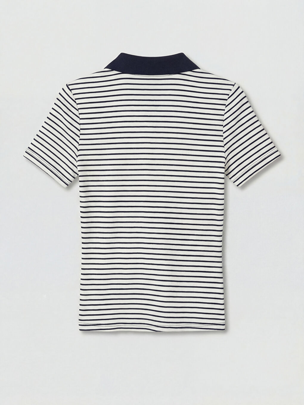 تي شيرت نسائي مخطط بياقة بولو-5