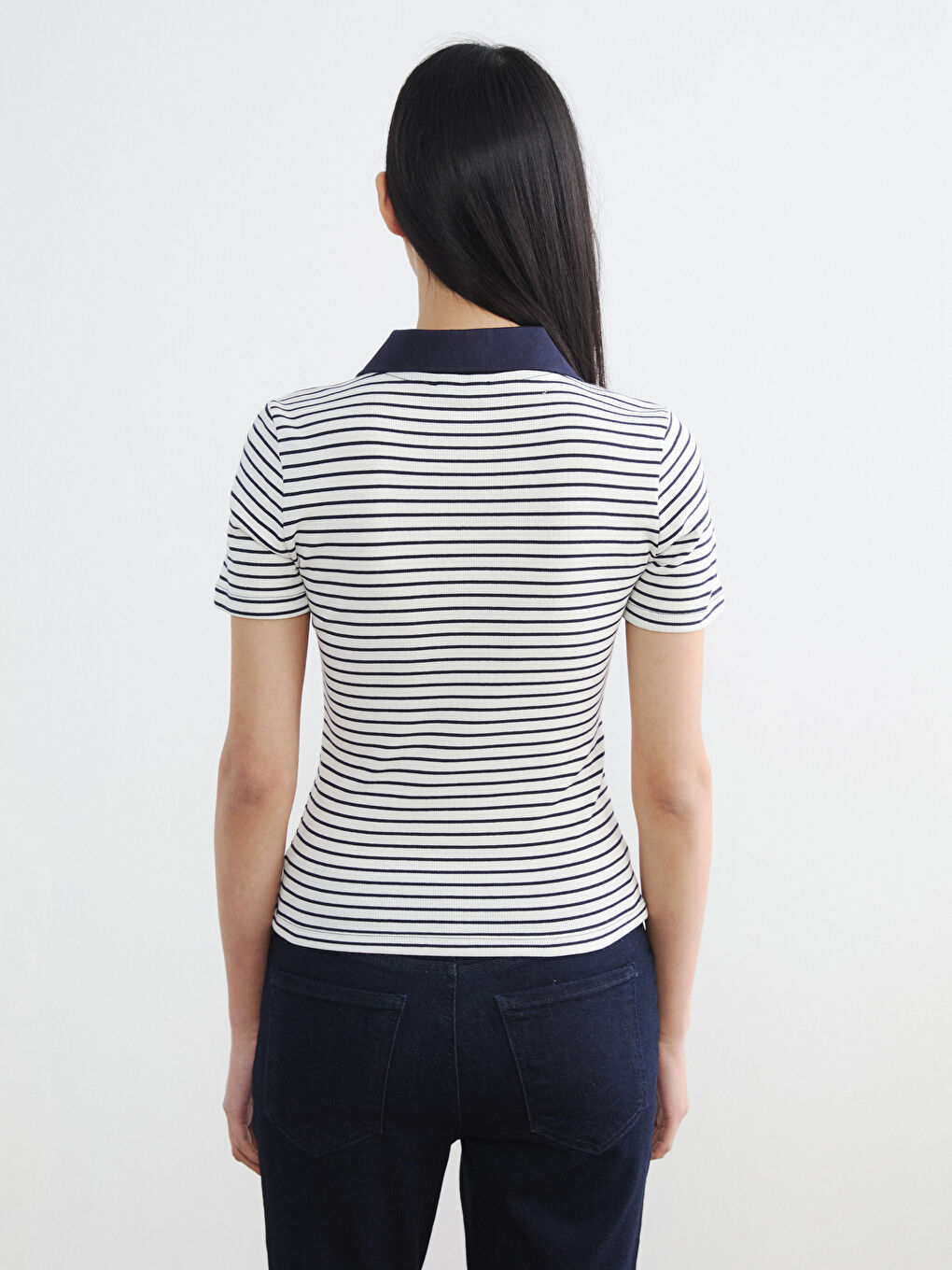 تي شيرت نسائي مخطط بياقة بولو-3