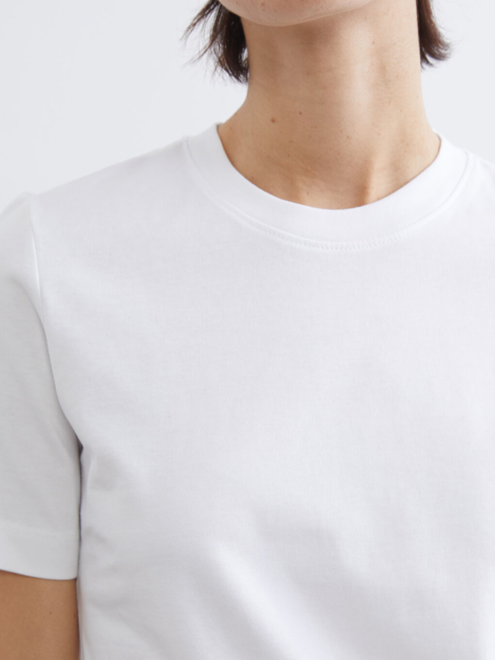 Woman WHITE T-Shirt-2