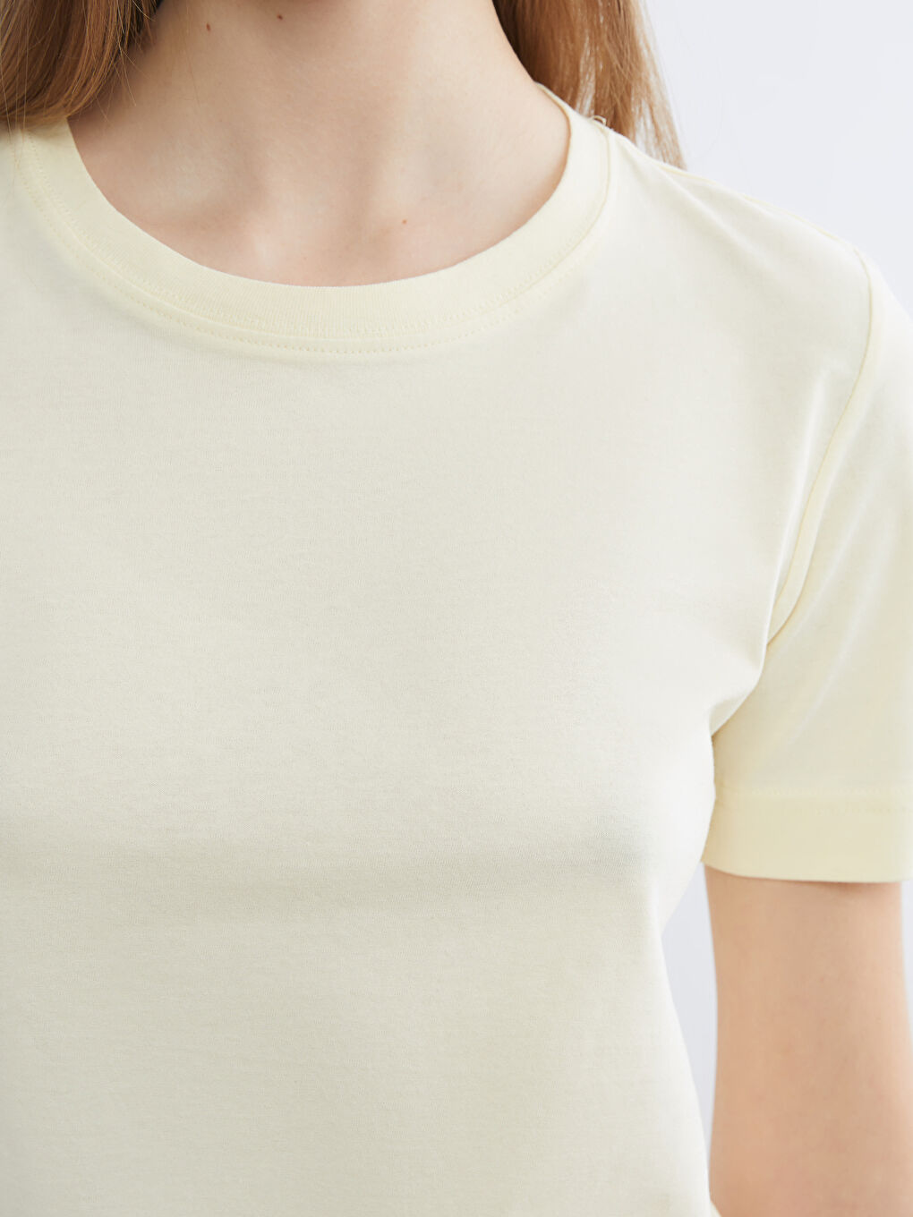 Женская футболка с круглым вырезом-2