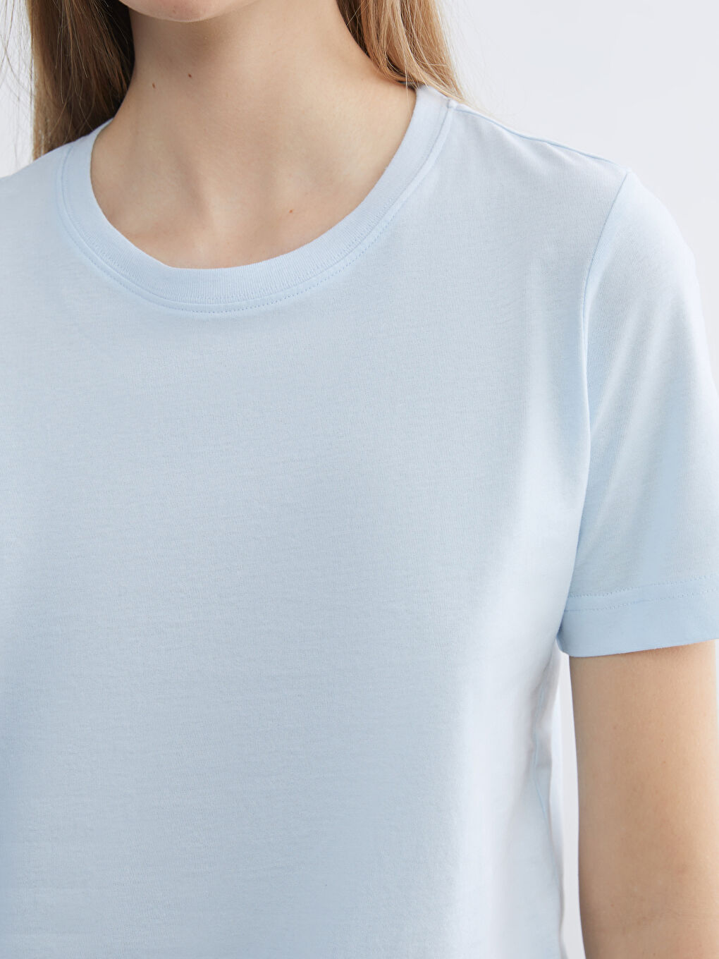 Женская футболка с круглым вырезом-2