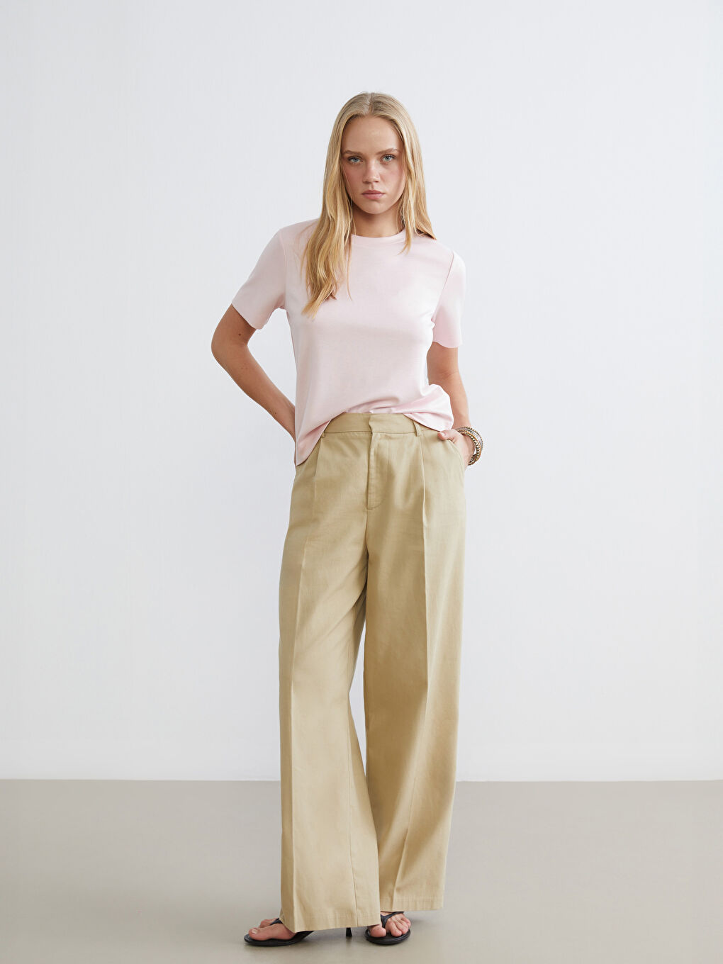 Әйелдер қызғылт Футболка-1