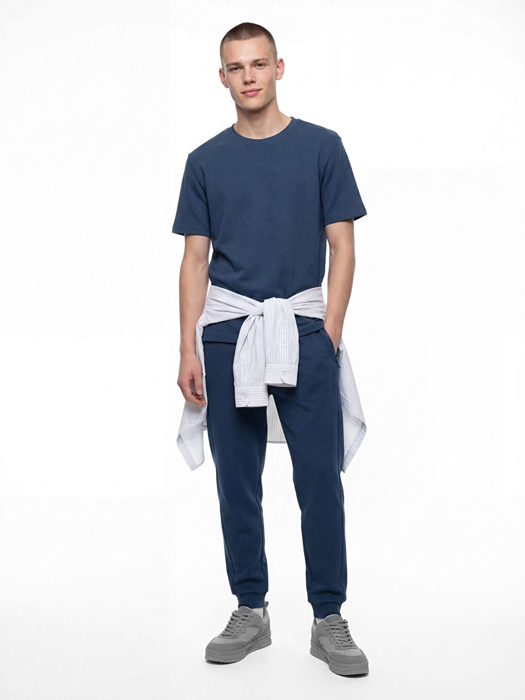 İndigo  Bisiklet Yaka Nakışlı Erkek Tişört-1