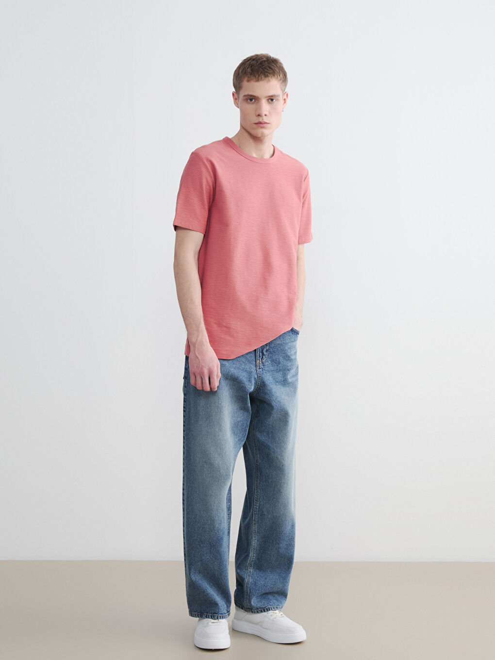 Pembe Bisiklet Yaka Erkek Tişört-1