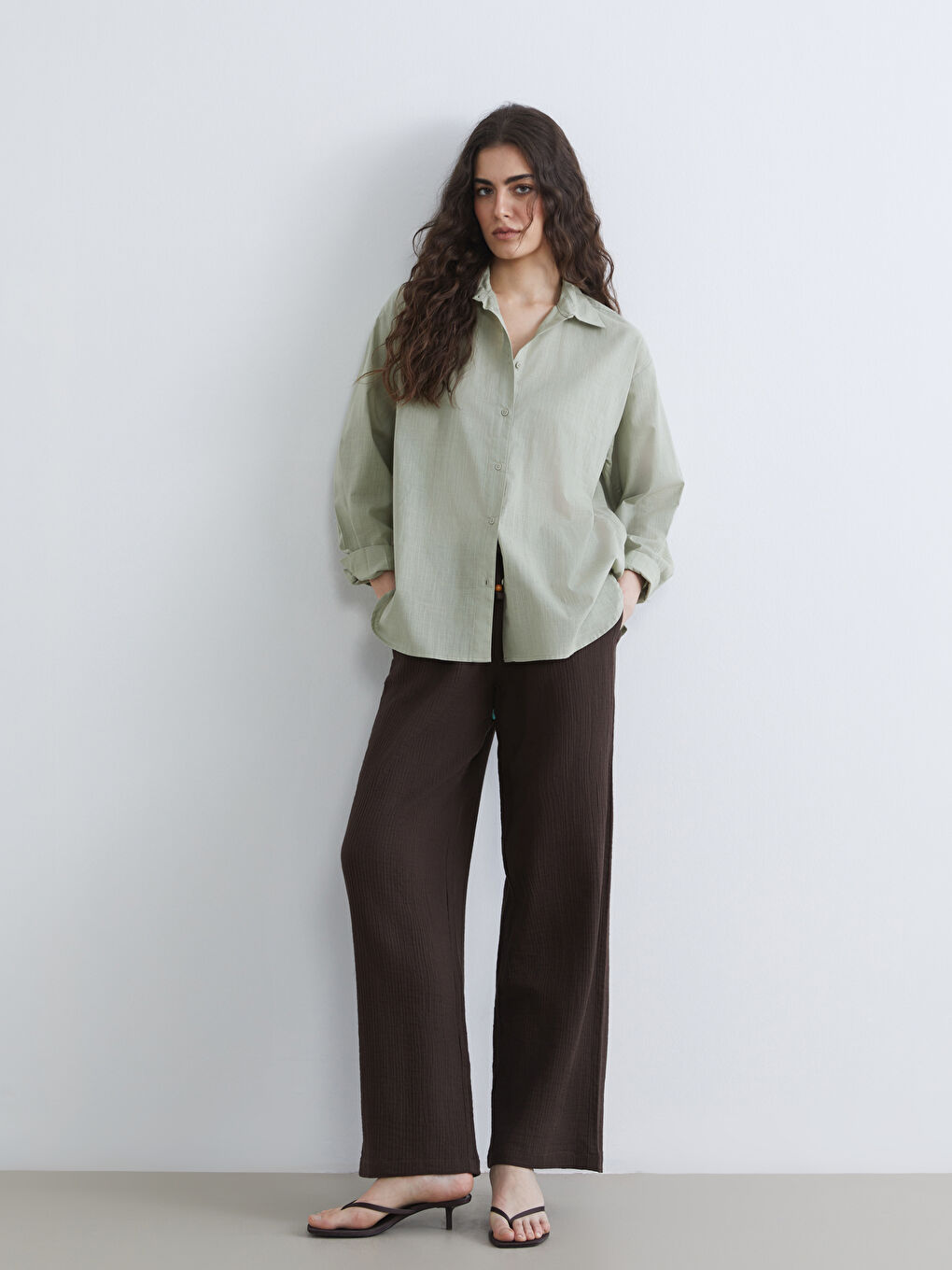 Textured Women's Trousers with Elastic Waistband