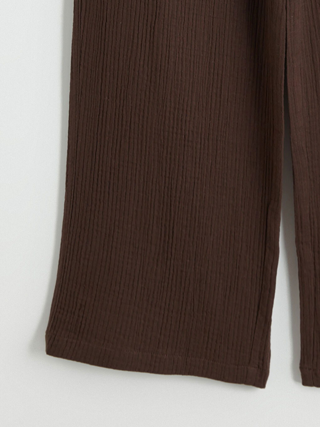 Textured Women's Trousers with Elastic Waistband-5