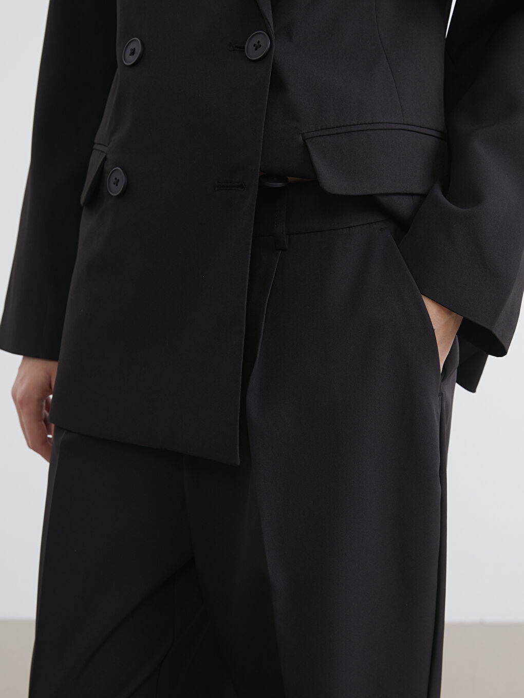 CRNA Pantalone Žena-2