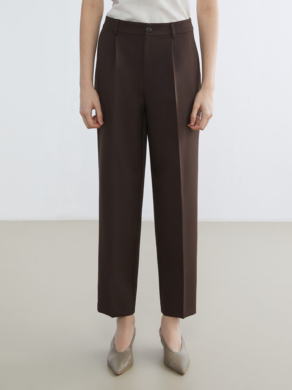 Wide Leg Pleated Women's Fabric Pants-1