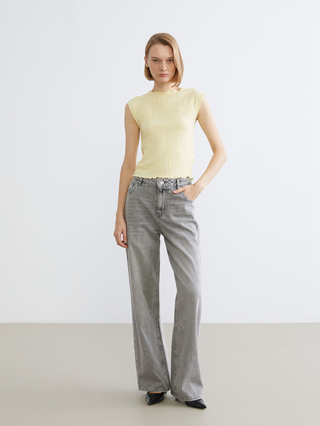 Sarı Bisiklet Yaka Dokulu Bluz-1