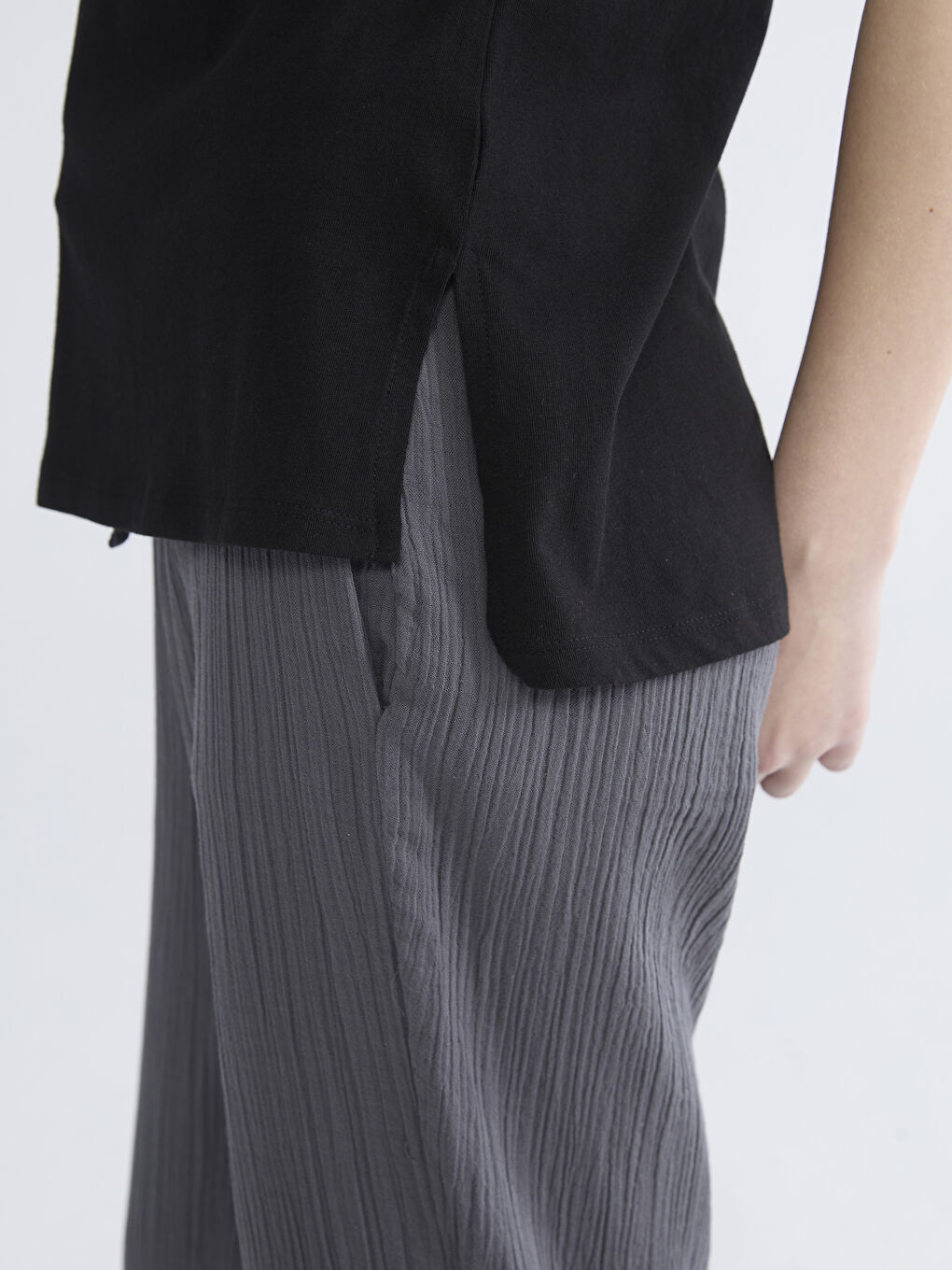 Әйелдер қара Футболка-2