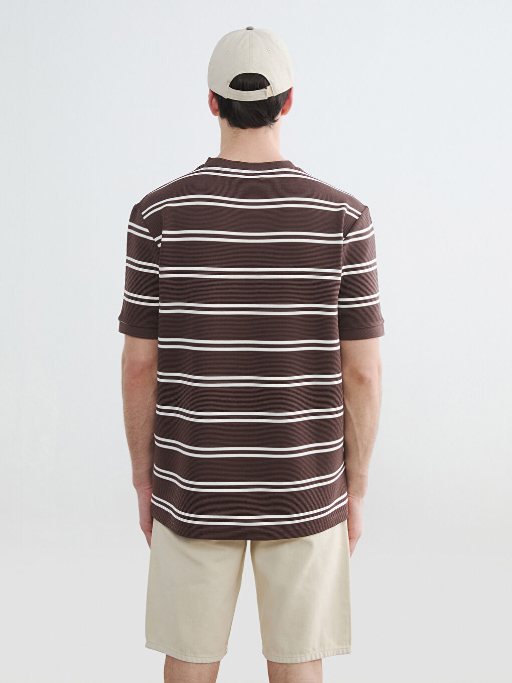 Kahverengi Bisiklet Yaka Çizgili Erkek Tişört-3