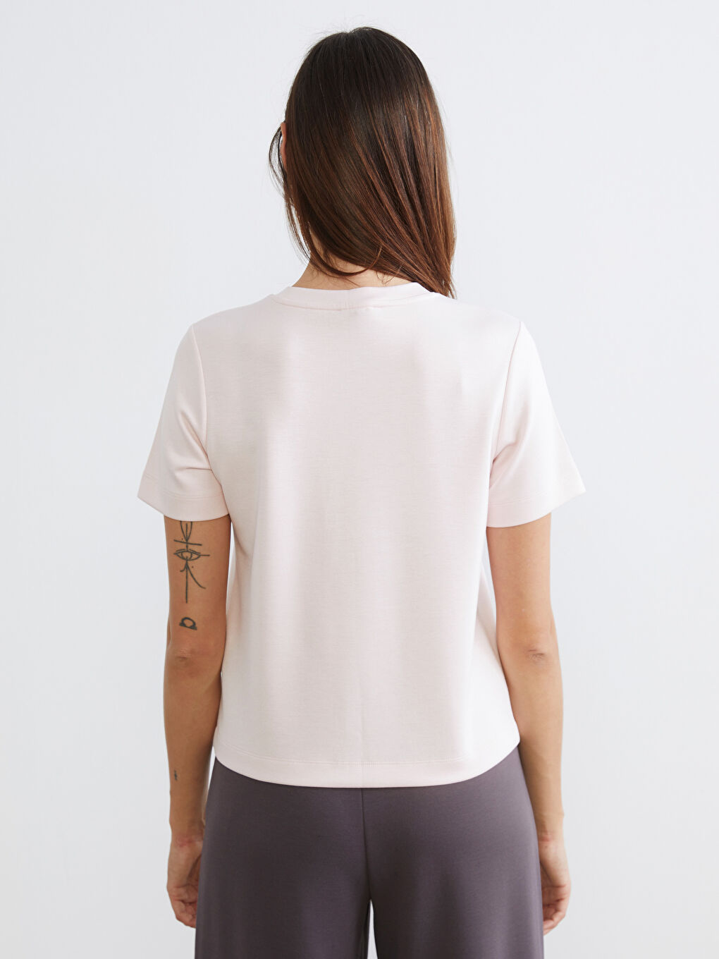 მრგვალი საყელო რბილი შეხება ქალის მაისური-3