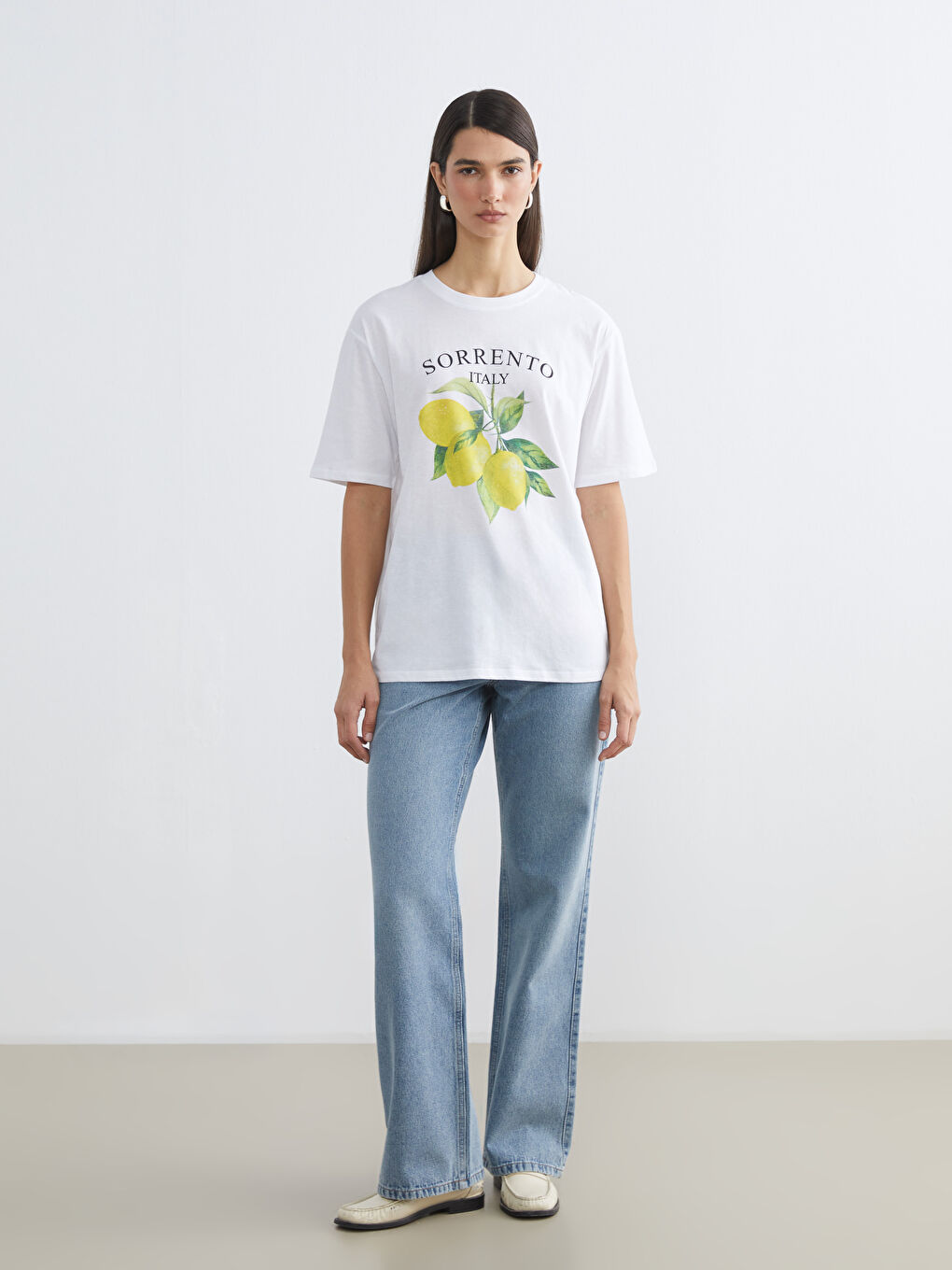 Oversized Crew Neck Women's T-shirt with Italian Print-1