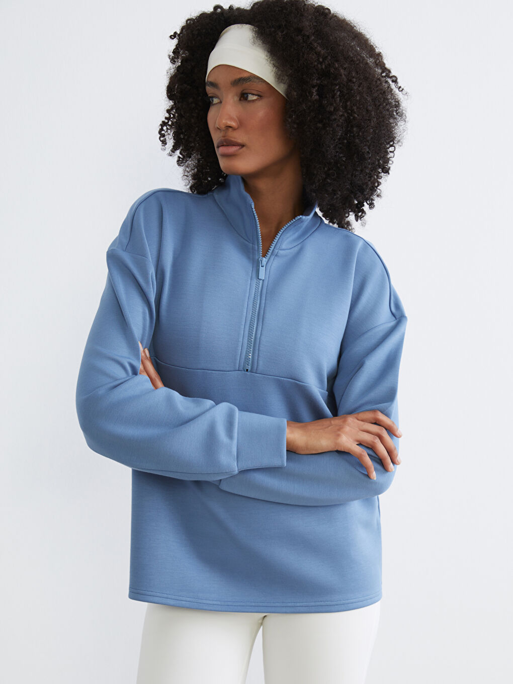 Женский свитшот с воротником-стойкой и молнией-2