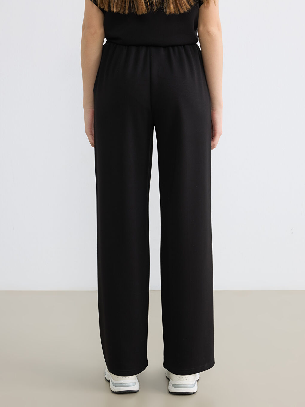 Elastic Waist Wide Leg Women's Sweatpants-3