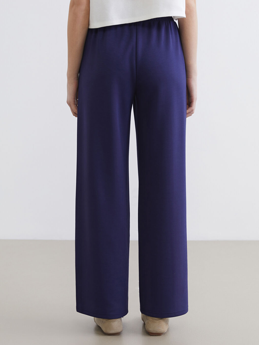 Elastic Waist Wide Leg Women's Sweatpants-3