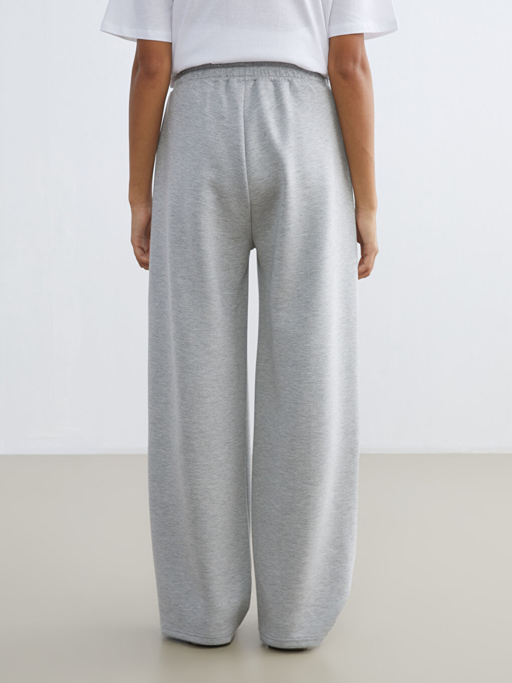 بنطال رياضي رمادي امرأة-3