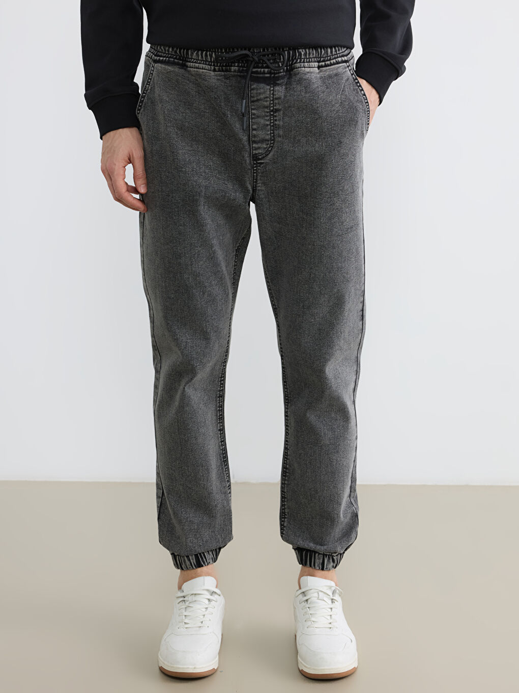 بنطلون جينز رجالي موديل 780 جوغر-1