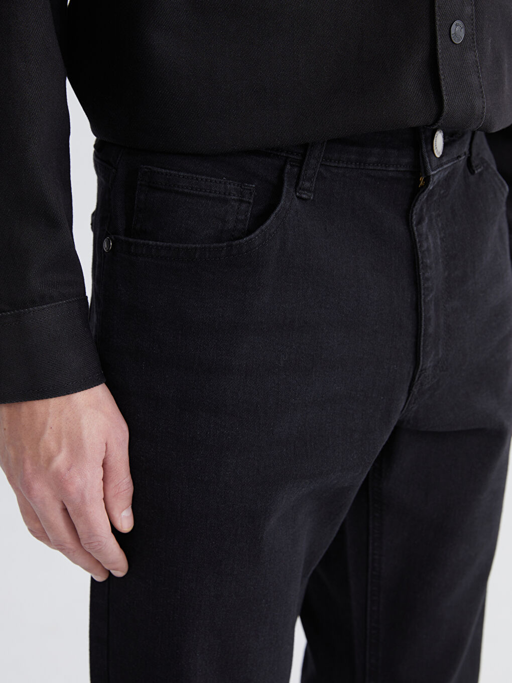 779 جينز بقصة عادية للرجال-2