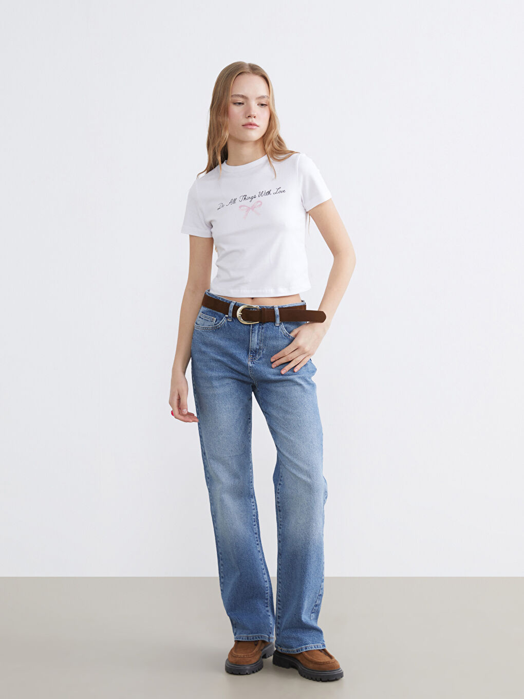 تيشيرت حريمي مطبوع برقبة دائرية-1