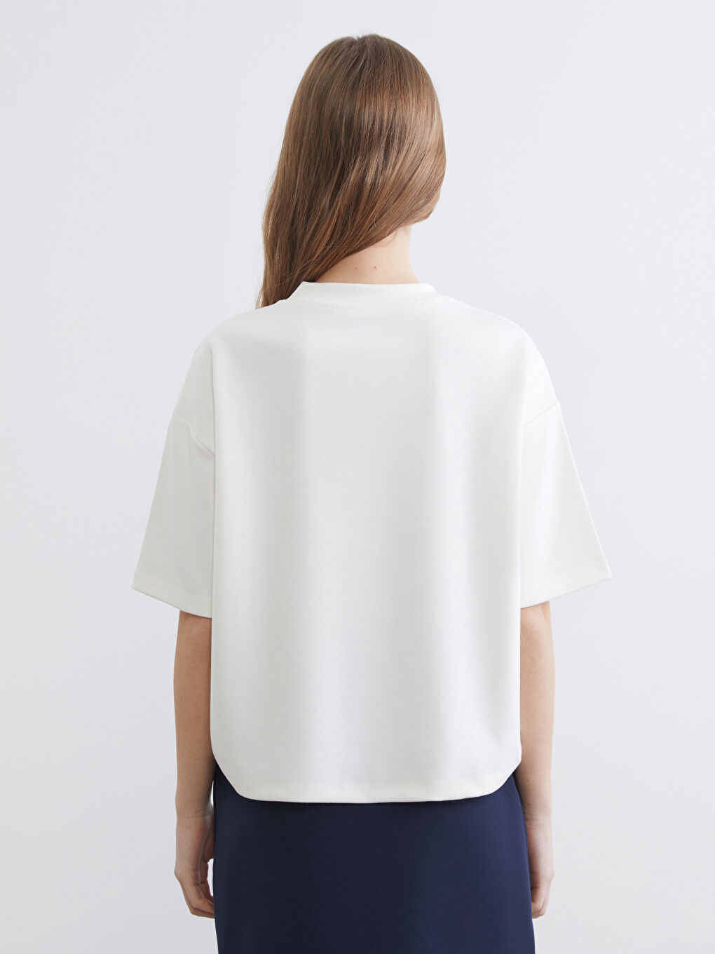 Tricou pentru femei cu guler rotund-3