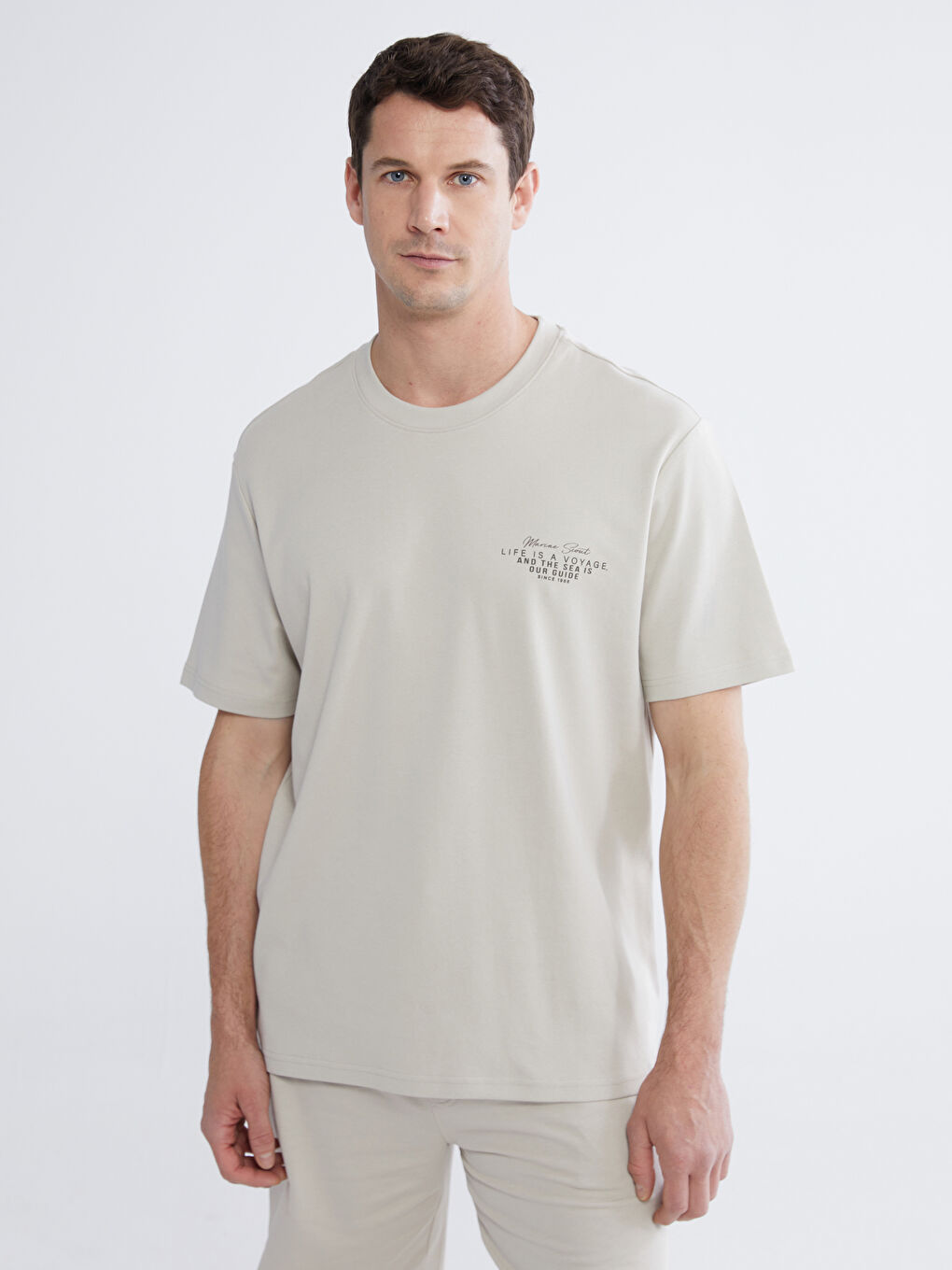 Мъжка тениска от интерлок с кръгло деколте и щампа