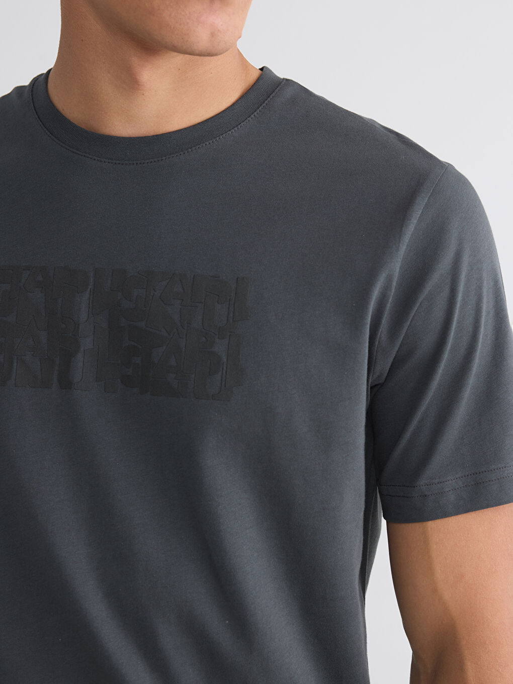 Antrasit Standart Fit Bisiklet Yaka Baskılı Erkek Tişört-2