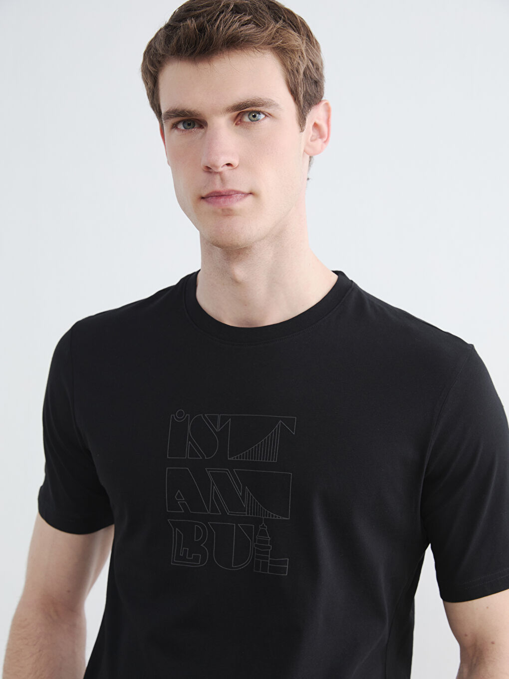 Siyah Bisiklet Yaka İstanbul Baskılı Erkek Tişört