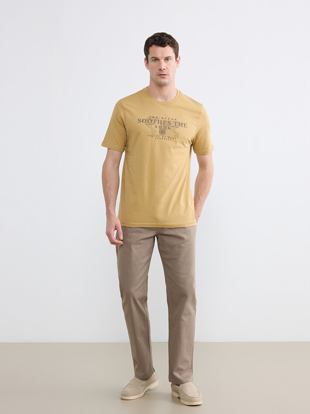 Sarı Bisiklet Yaka Baskılı Penye Erkek Tişört-1