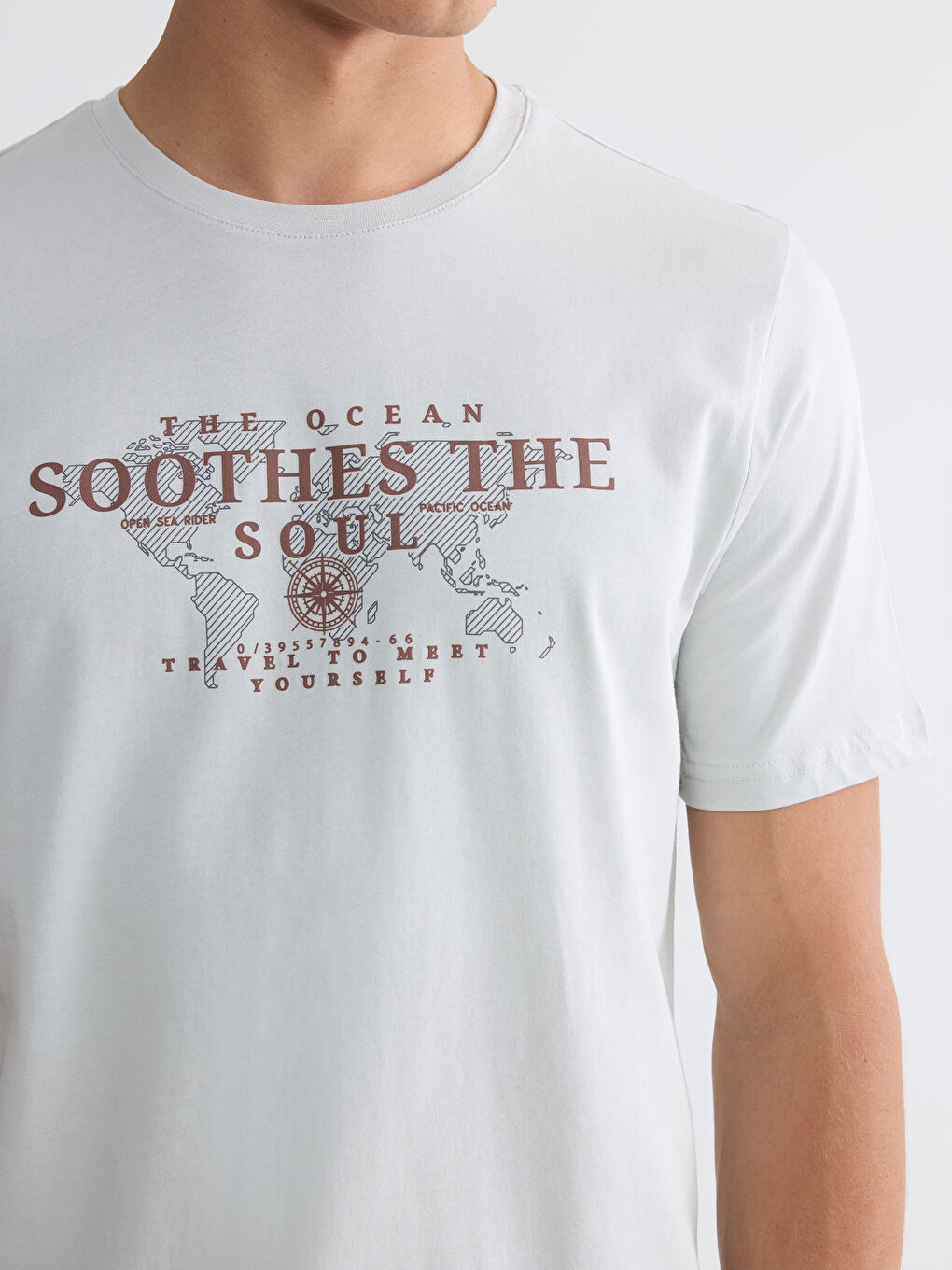 მრგვალი საყელო ნაბეჭდი ჟერსის მამაკაცის მაისური-2