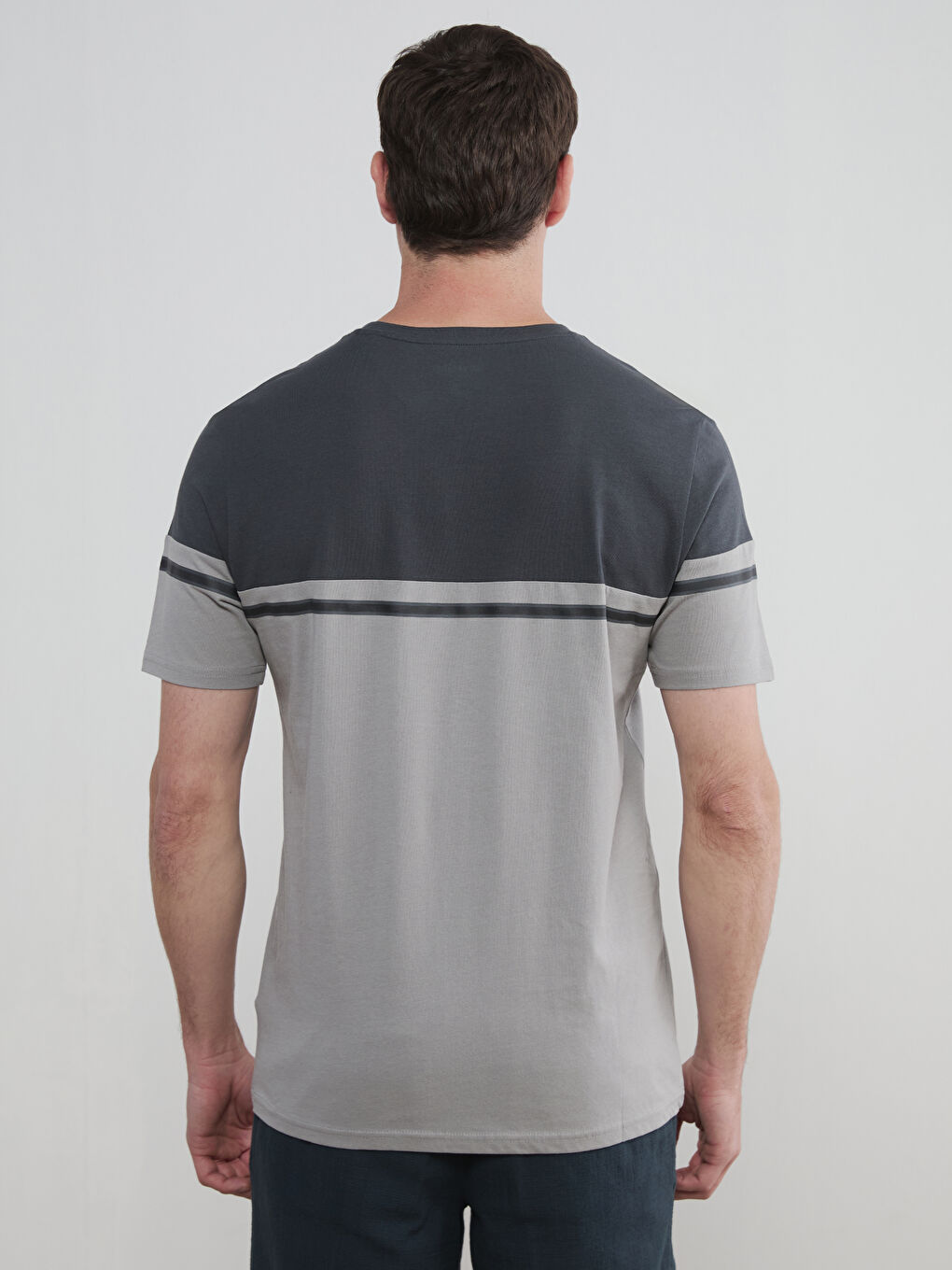  Bisiklet Yaka Renk Bloklu  Erkek Tişört-3