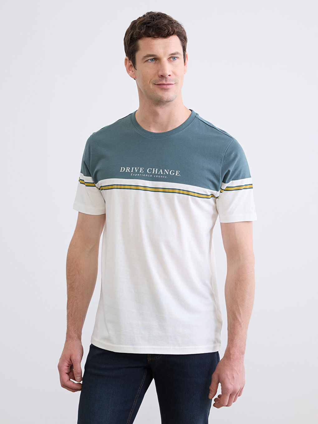  Bisiklet Yaka Renk Bloklu  Erkek Tişört