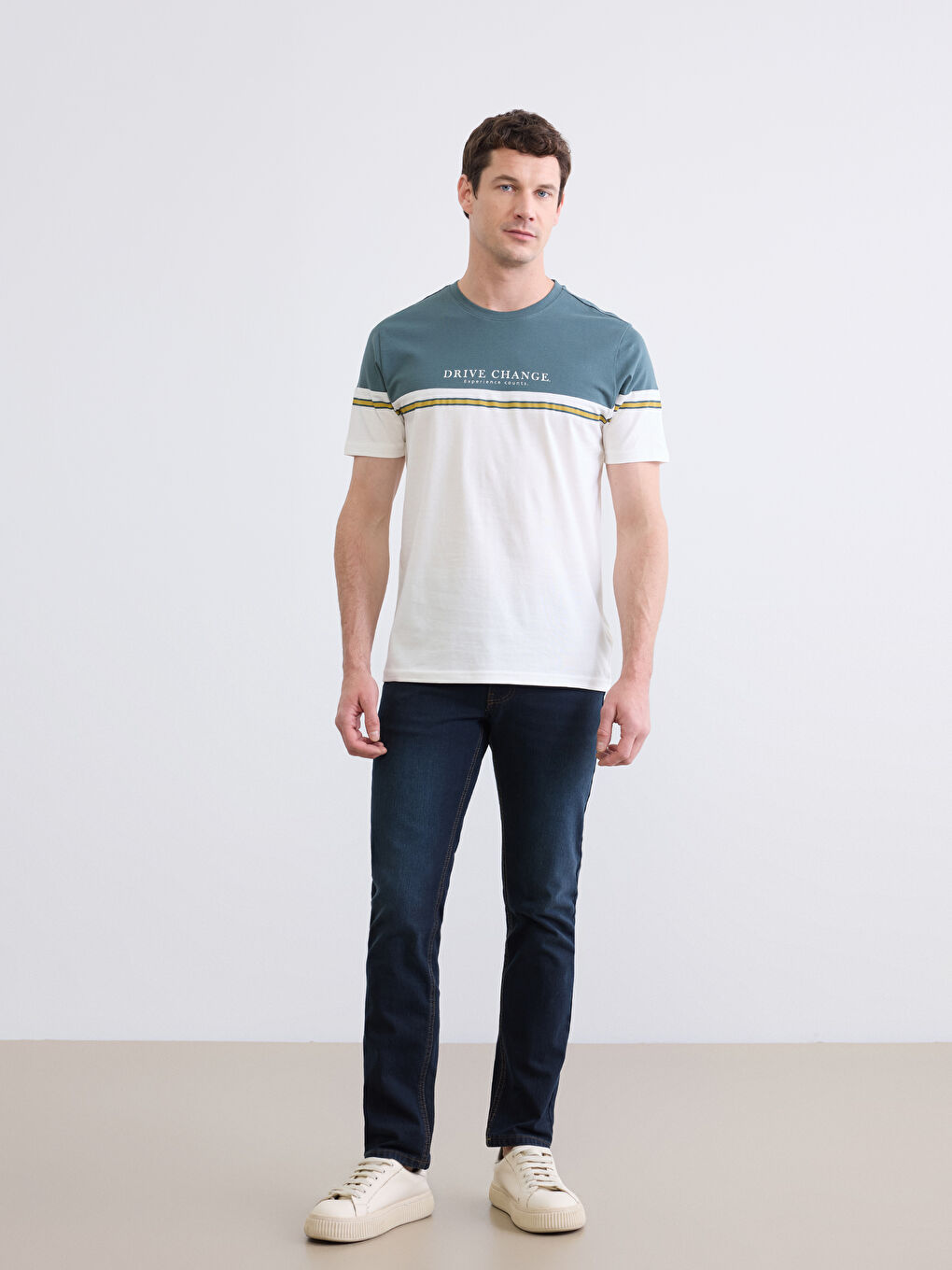  Bisiklet Yaka Renk Bloklu  Erkek Tişört-1