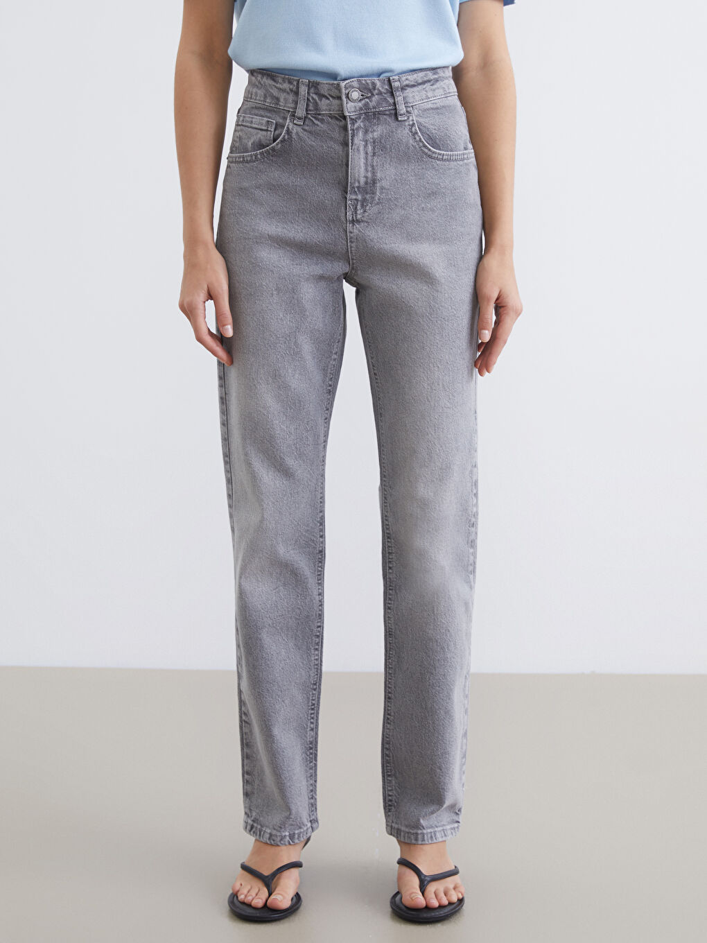 Gri Mom Fit Kadın Jean Pantolon-1