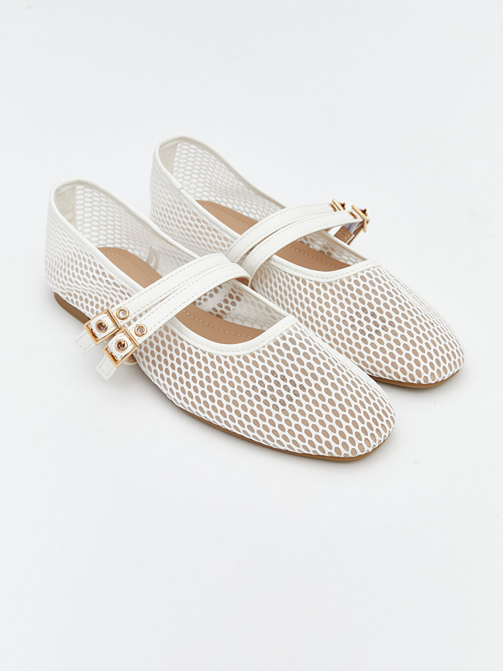 پێڵاوی بالێ بێجی كاڵ ژن