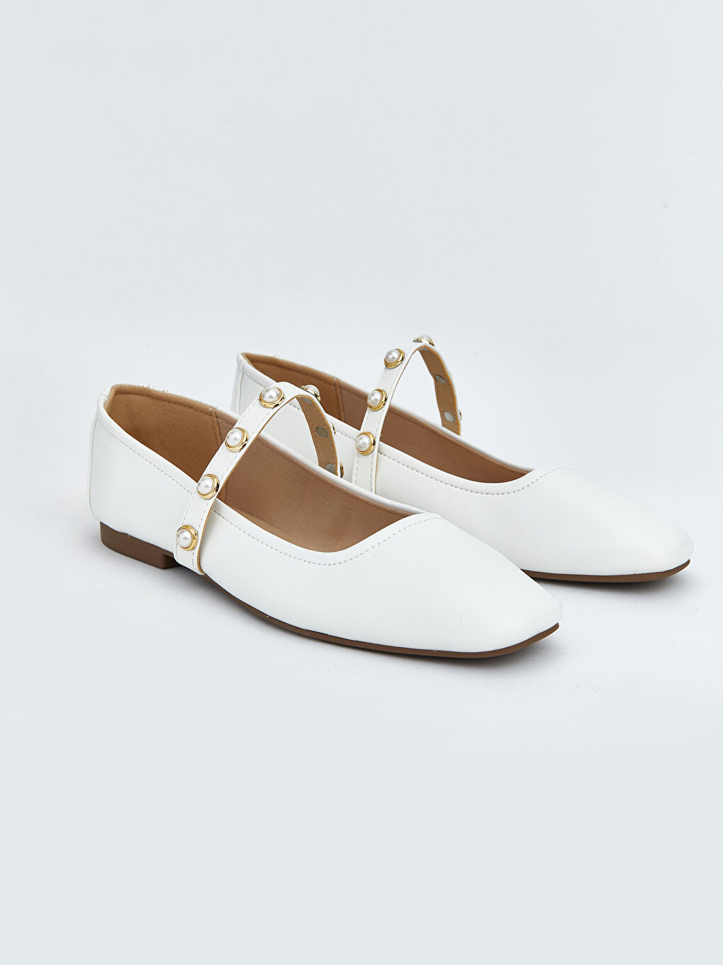 أحذية باليه مسطحة بيج فاتح / ايكرو امرأة