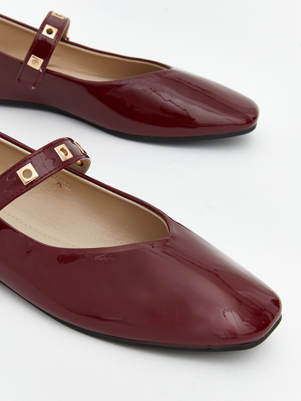 پێڵاوی بالێ ره‌نگ شه‌رابی ژن-2