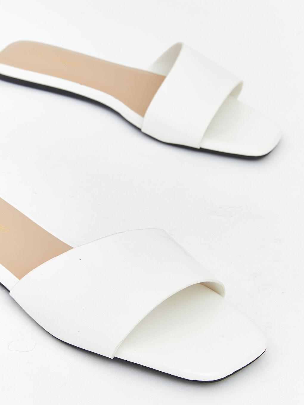 شباشب نسائية بحزام واحد-2