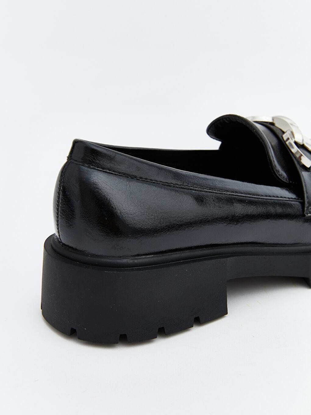 ხელოვნური ტყავის ლოფერები ქალებისთვის-4