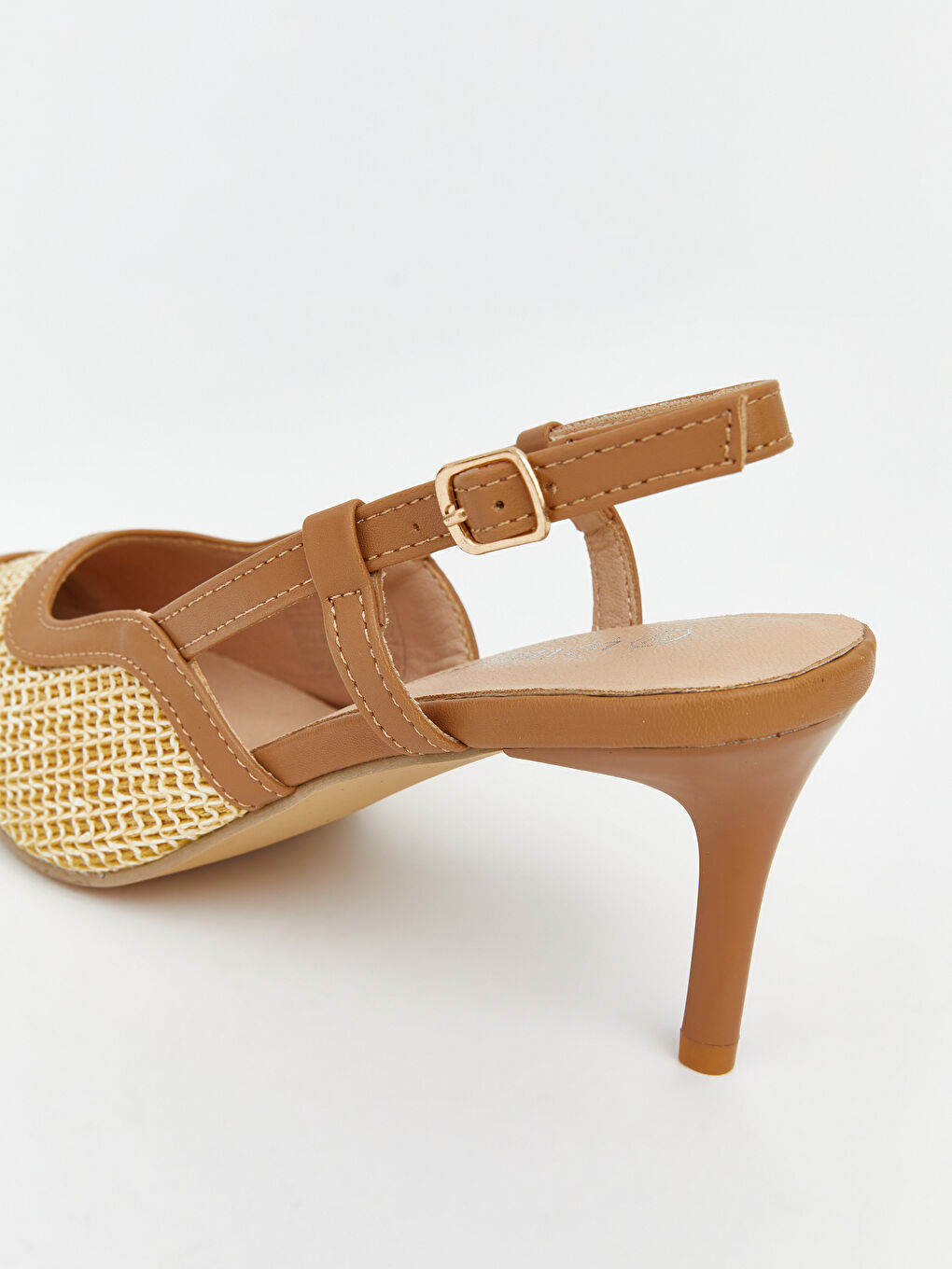 پێڵاوی پاژنە بەرزی نووکەپێی تیژ بۆ ژنان-4