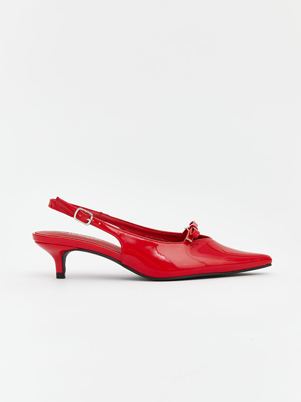 Ženske cipele sa špicastim vrhom.-1