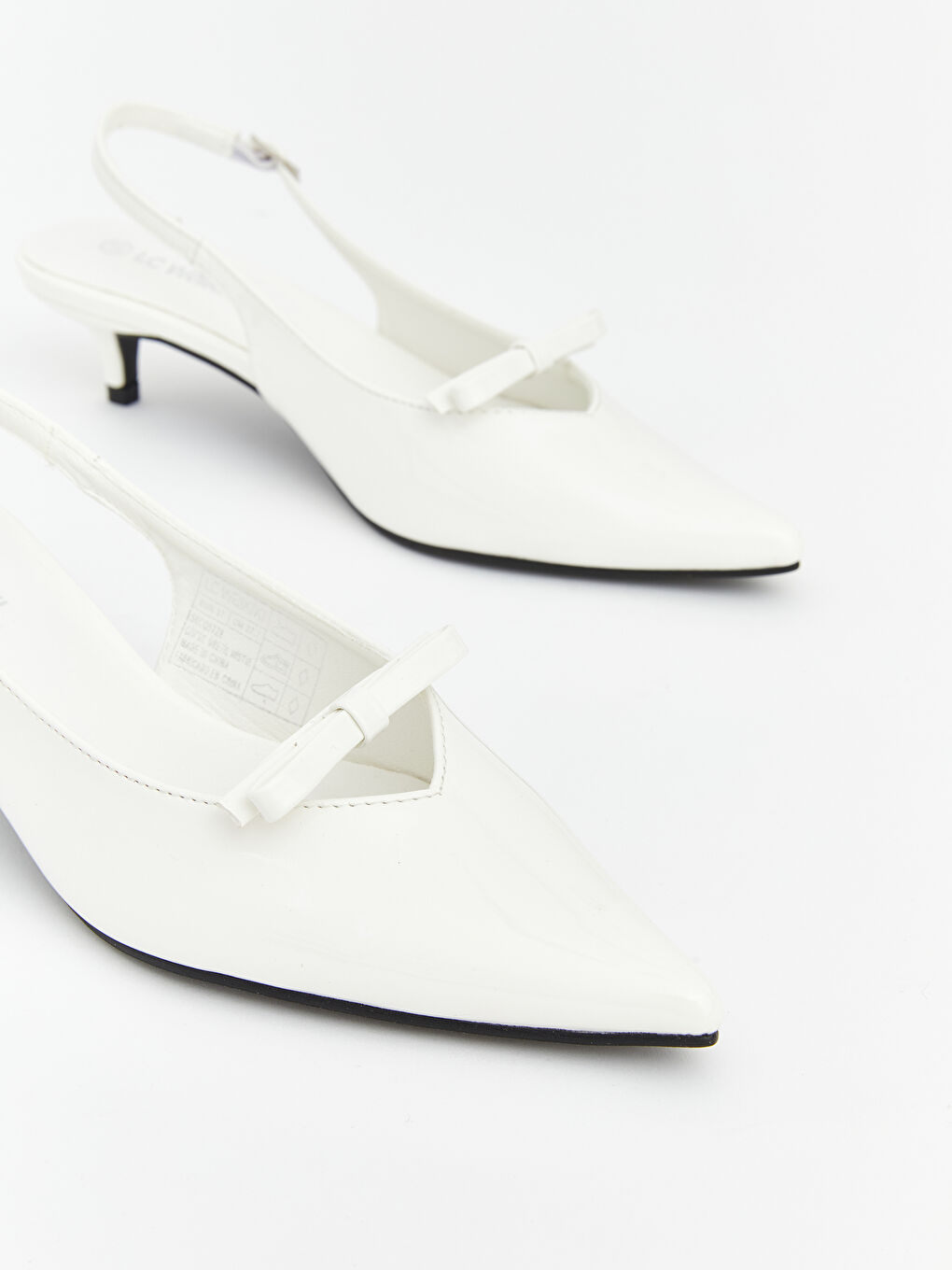 أحذية بكعب عالٍ للسيدات ذات مقدمة مدببة-3